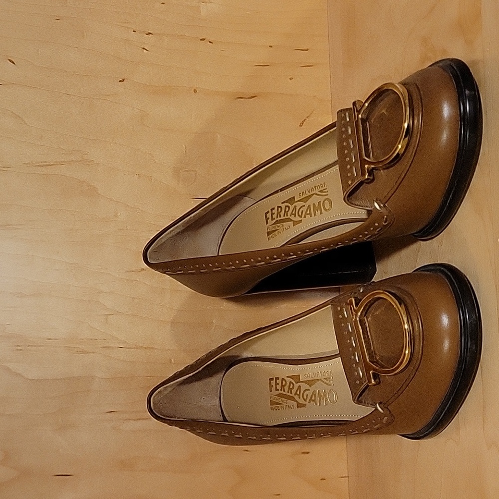 Salvatore Ferragamo Fele Gancio loafer pumps, Size 10 - Picture 3 of 8